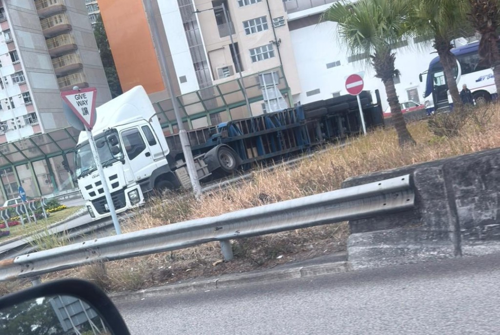 fb马路的事讨论区图片