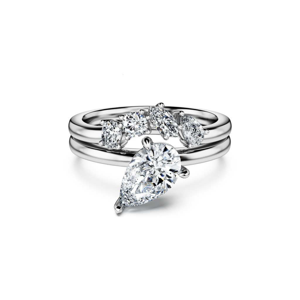 Swarovski Created Diamonds Galaxy系列18K白金镶1.4卡实验室培育钻石吊坠指环。（$26,000）