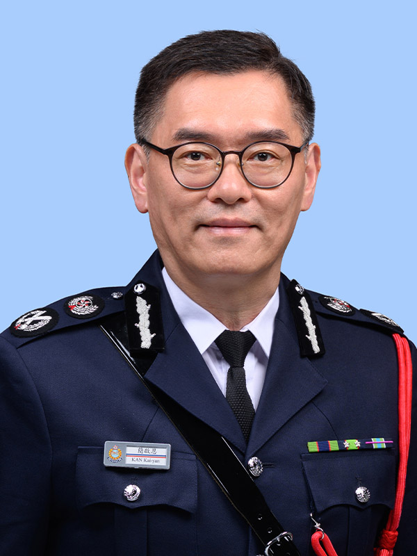 警務處副處長(國家安全)簡啟恩獲金紫荊星章。 警務處副處長(國家安全)簡啟恩獲金紫荊星章。