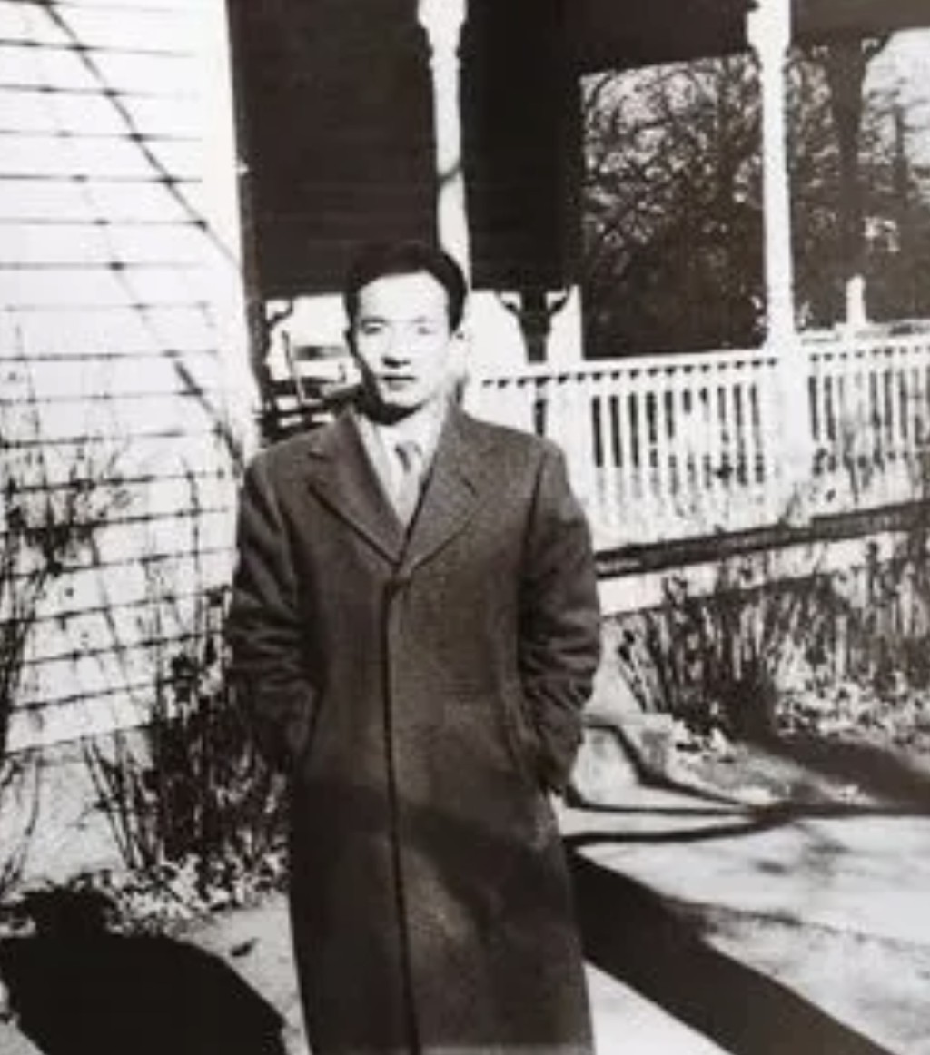 王希季是中国著名的空间技术专家。《人民日报》