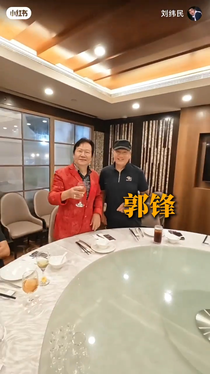 郭鋒（右）與黃允財（左）兩位資深演員難得同框。