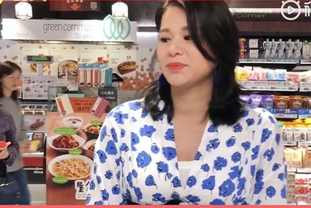 胡杏兒微博上載影片,分享佢嘅懷孕日記。