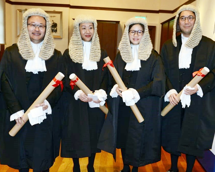 林瑞麟女兒林欣琪（右二）。