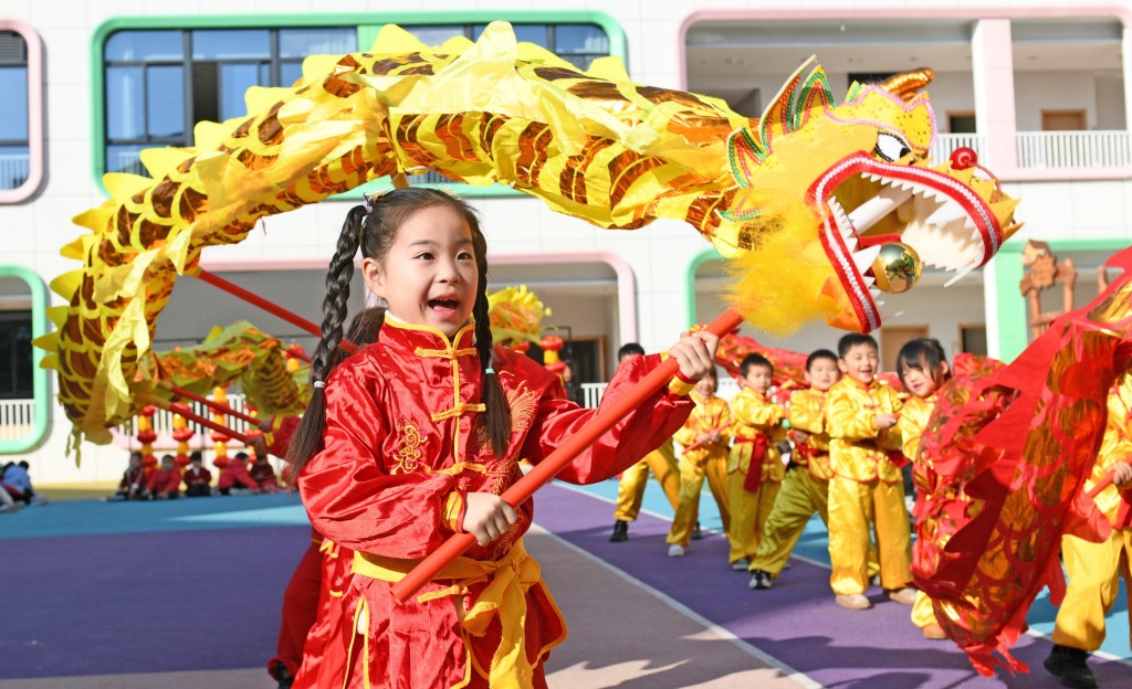 春节是中国的传统节日。