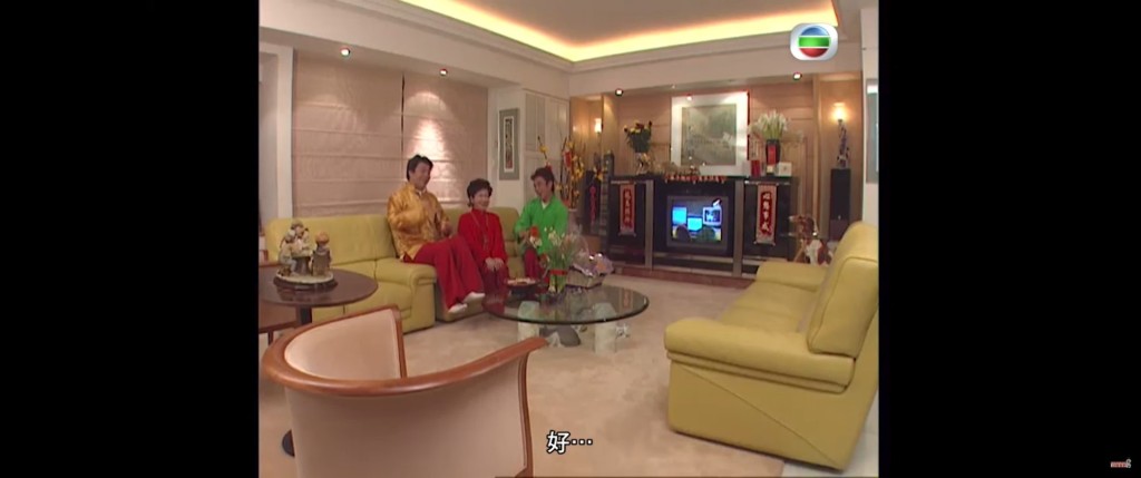 之前TVB YouTube Channel曾上载了一段到访薛家燕家中拜年的短片。