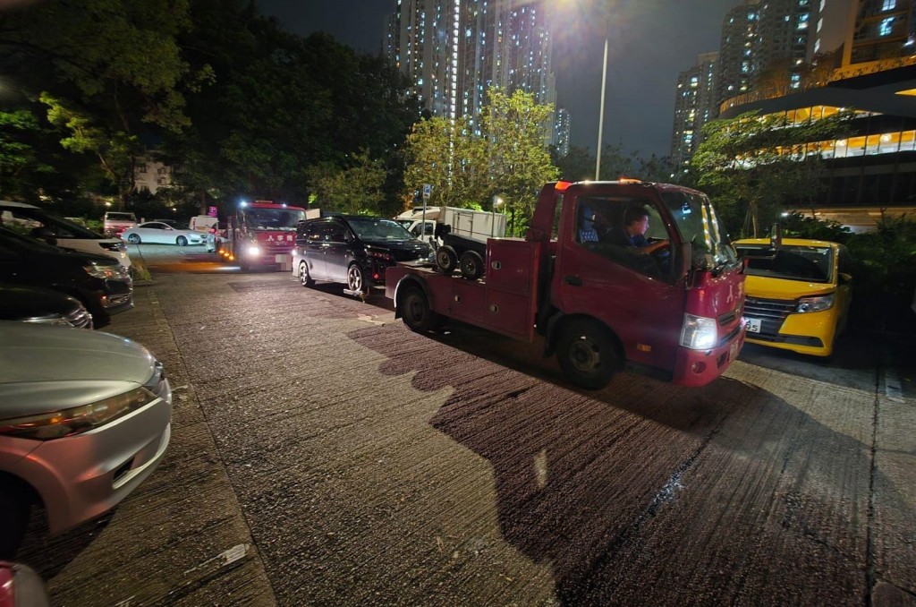 警新界北放蛇打擊白牌車。警方圖片 警新界北放蛇打擊白牌車。警方圖片