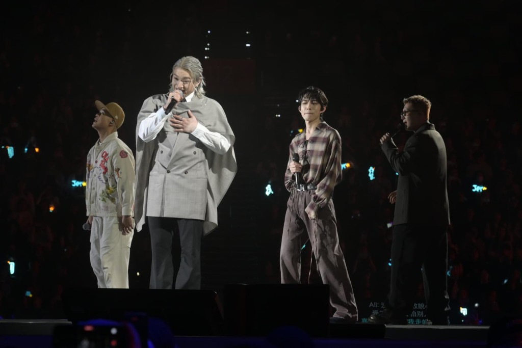 林宥嘉、柳應廷、吳林峰、側田合作一連兩場「《Katch the Moment》- TheMomentApart」演唱會在啟德體藝館開鑼。