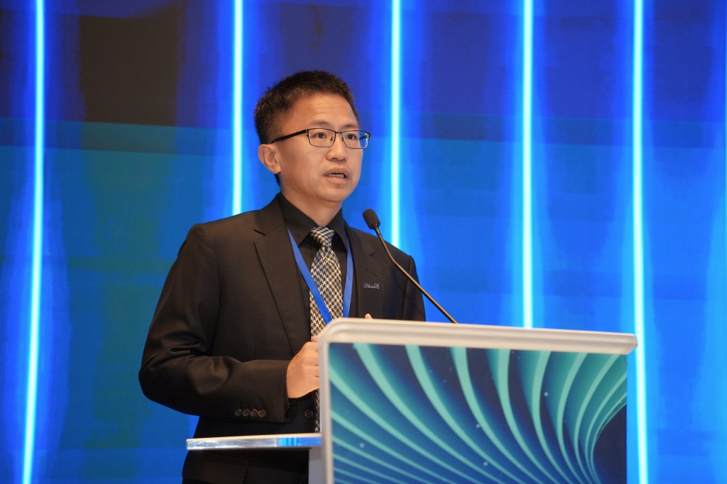環球出國集團首席執行官Henry Fan於峰會發言。他期望透過峰會促進亞洲同業交流，並加深國際市場對亞洲移民市場的認識。