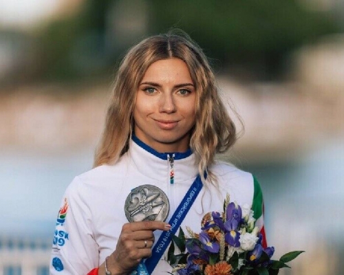 齊馬努斯卡婭在2019年歐洲運動會奪得的女子100米銀牌。網上圖片