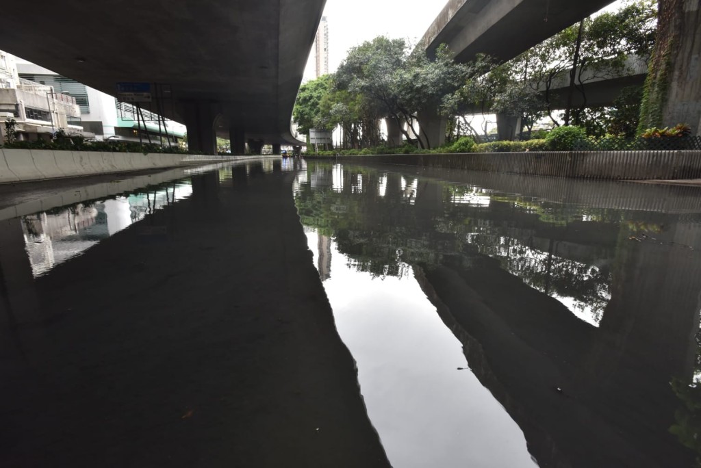 干诺道西水浸。