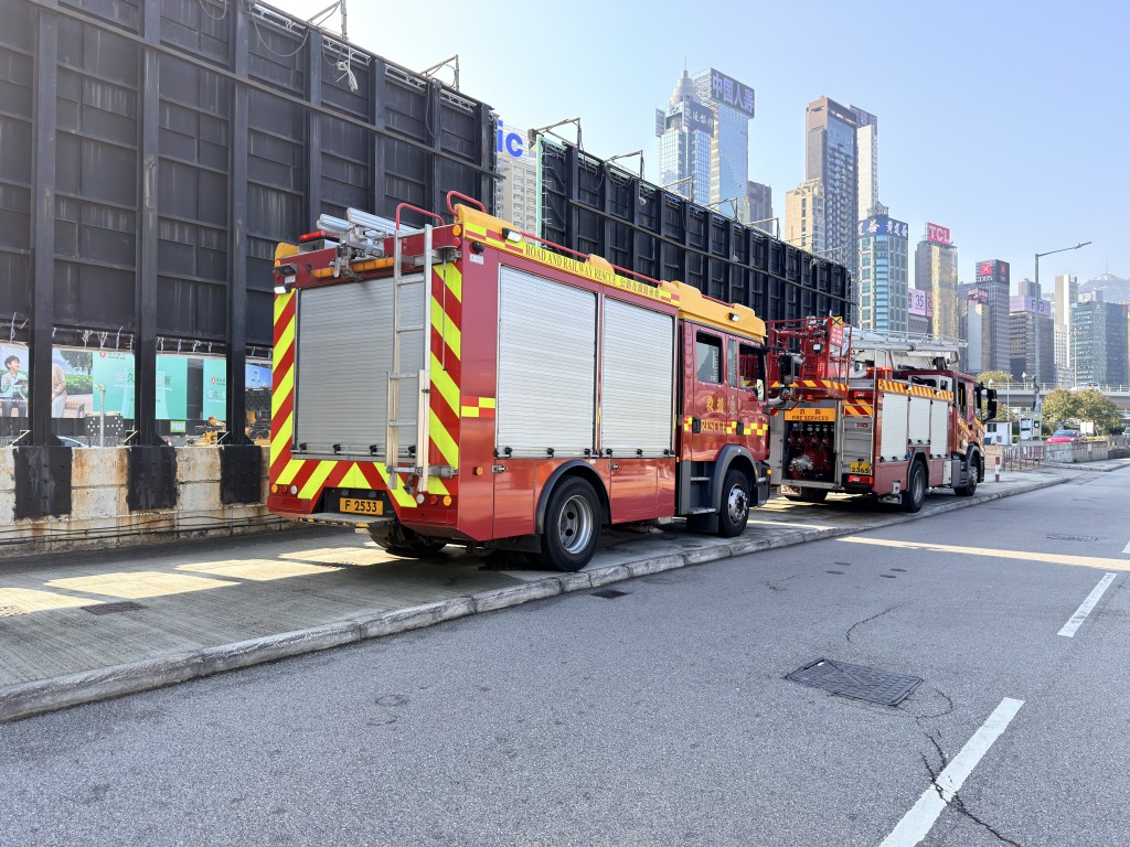 消防員到場。梁國峰攝