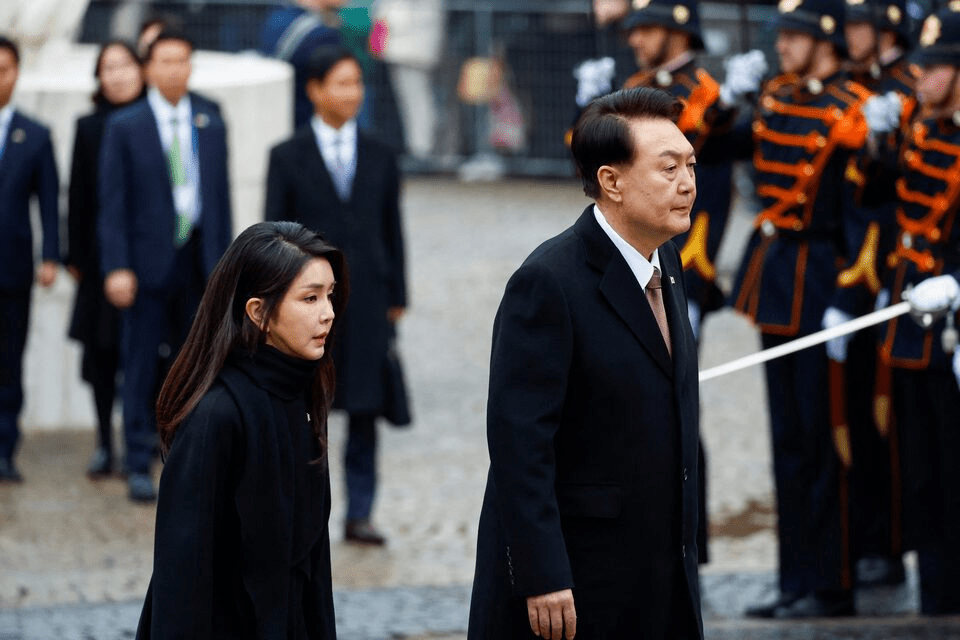 尹錫悅與妻金建希面臨多項指控。路透社 尹錫悅與妻金建希面臨多項指控。路透社