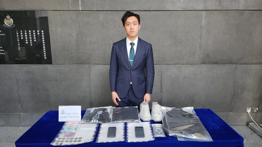 警方指被捕的17歲青年為「搵快錢」在網上被騙徒招攬。黃文威攝