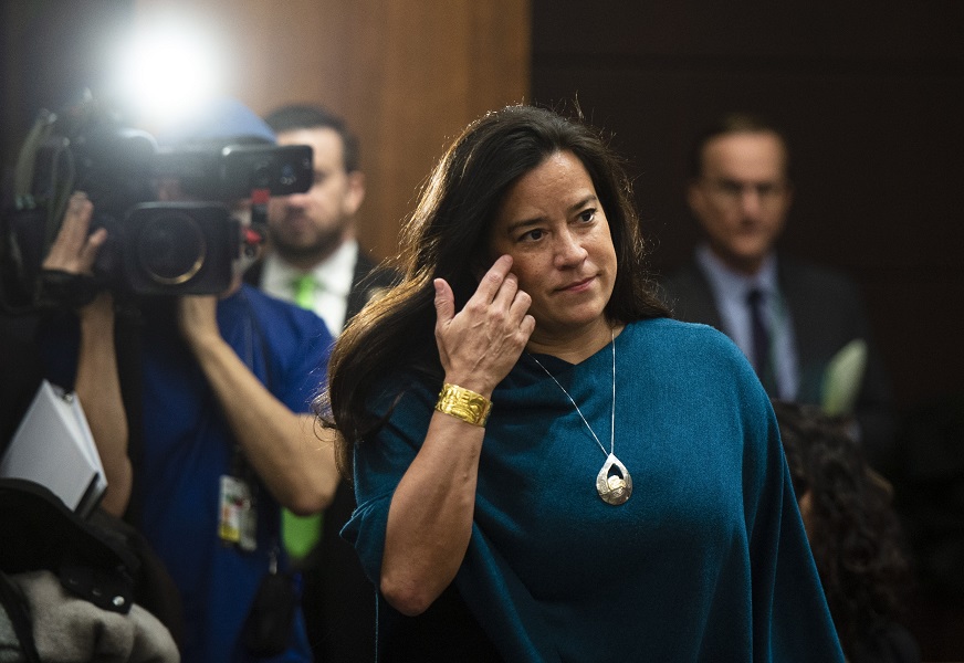 加拿大前司法部長王州迪（Jody Wilson-Raybould）到國會司法委員會作證。AP