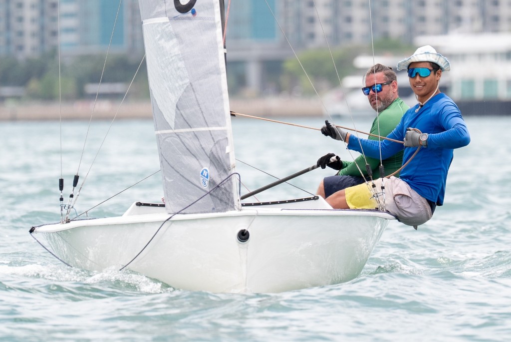 前港將黃瀚霆(前)在「寶馬春季帆船賽的Sportsboat 組別中贏得第一。作者提供