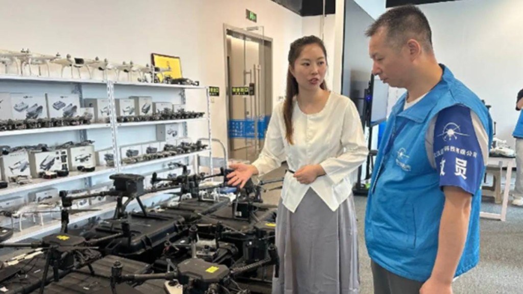 湖北90後女子易娟創立的無人機維修平台,年維修6000架無人機,營業額破¥500萬。快科技