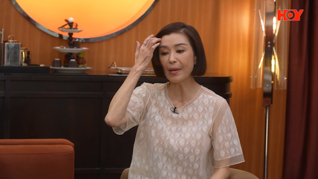 伍詠薇指,楊思琦當年不忍職場欺凌大叫大喊,避到化妝間後獲監製關心。 伍詠薇指,楊思琦當年不忍職場欺凌大叫大喊,避到化妝間後獲監製關心。