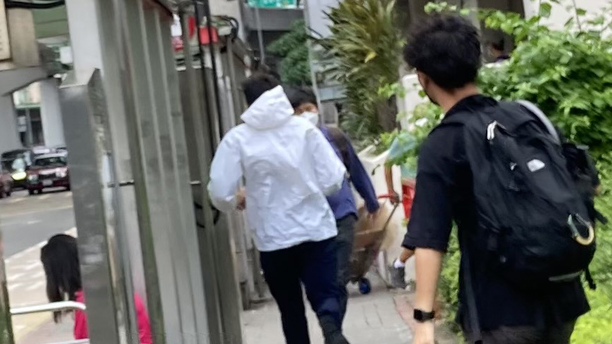 被告楊卓麟(白衣)。資料圖片