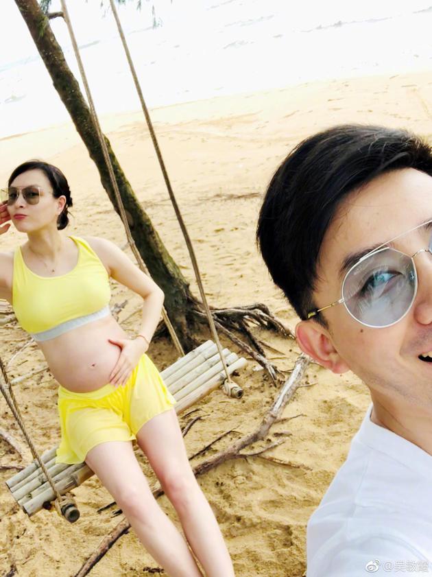 吳敏霞今早在微博首晒孕肚照片。網圖
