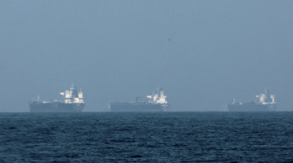 特朗普口中的伊朗「大礼」，原来是伊朗放行了10艘油轮通过霍尔木兹海峡。路透社