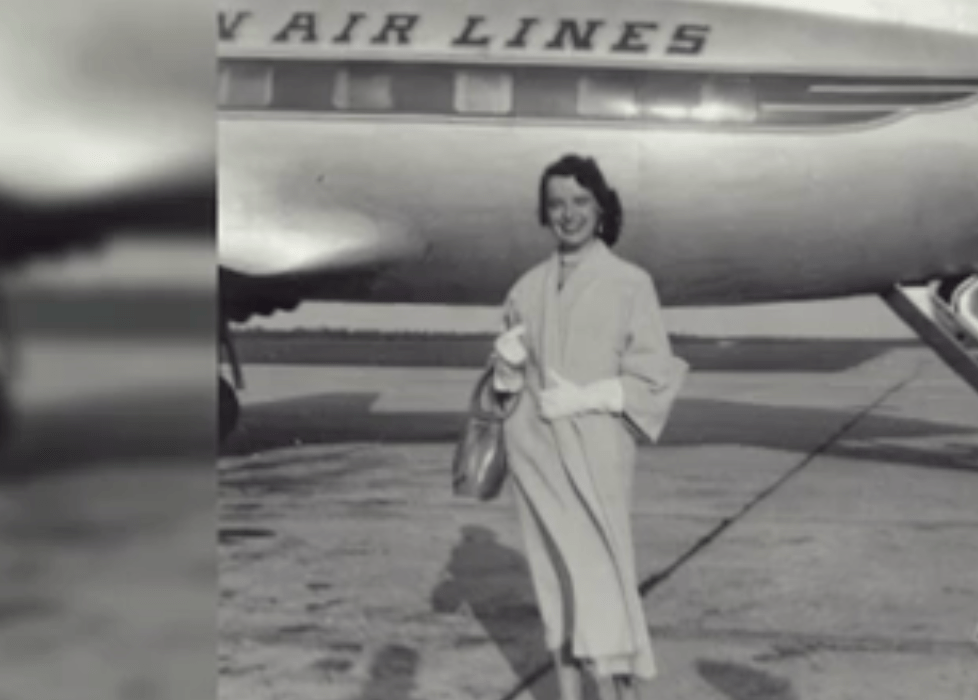 贝蒂·纳什由1957 年投身空姐行业，直到死前一刻，她都没有从美国航空的岗位上退休。CBS影片截图