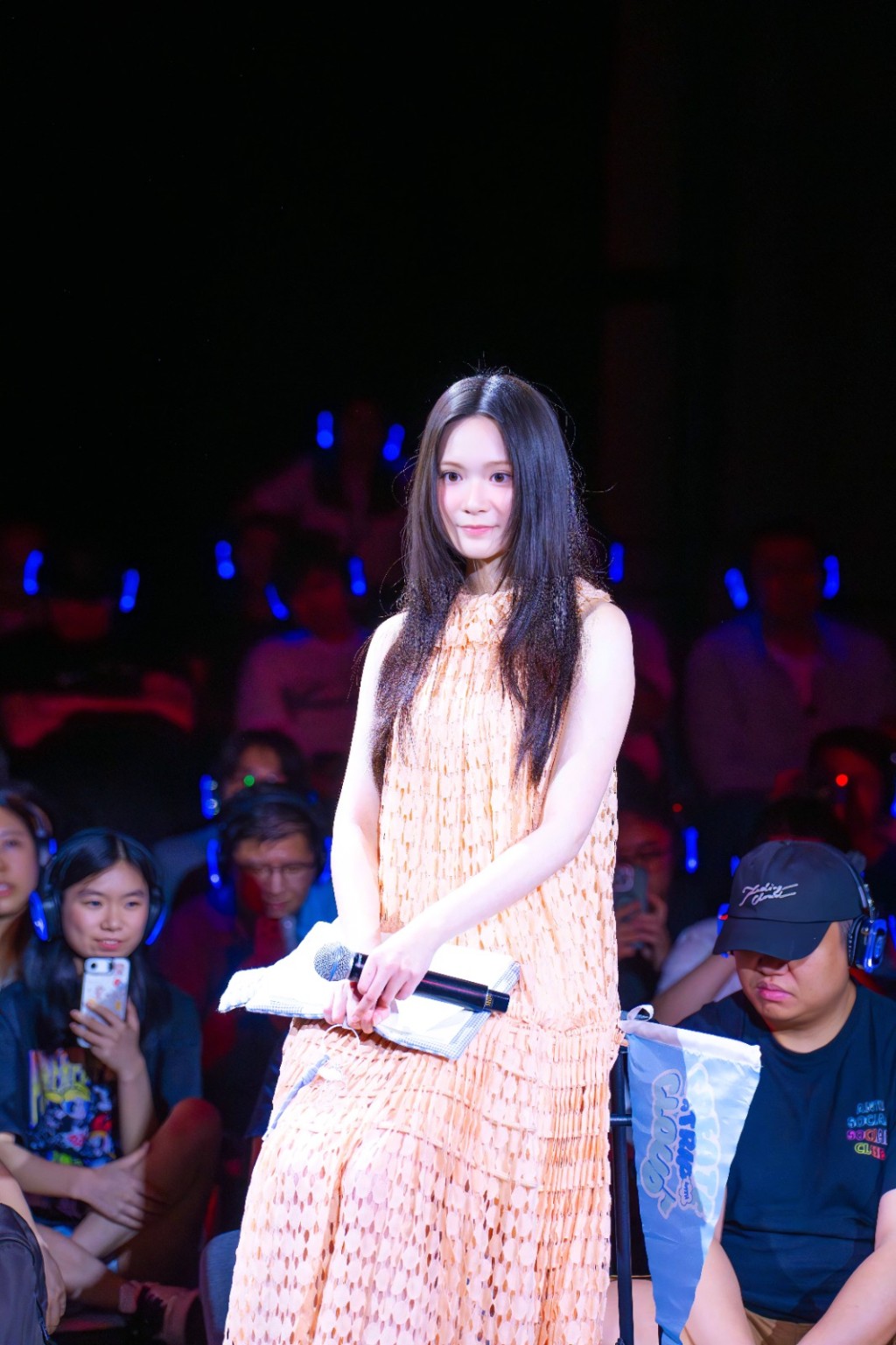 雲浩影前日推出全新專輯《Silver Lining》，並於晚上在中環PMQ舉行《Cloud's Silver Lining Trip 音樂會》。