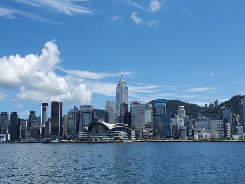 陈茂波指目前陆续有企业已经返回香港发展。资料图片
