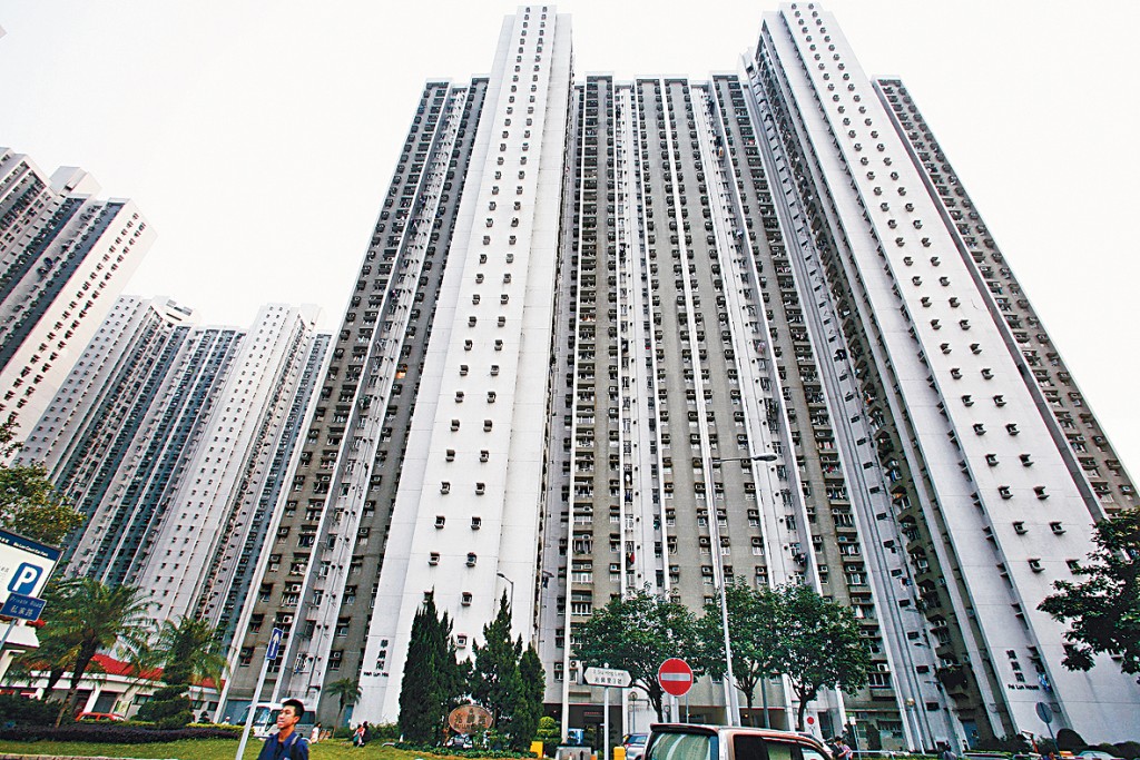 屯門兆麟苑銀主盤以350萬低估價11%拍出。