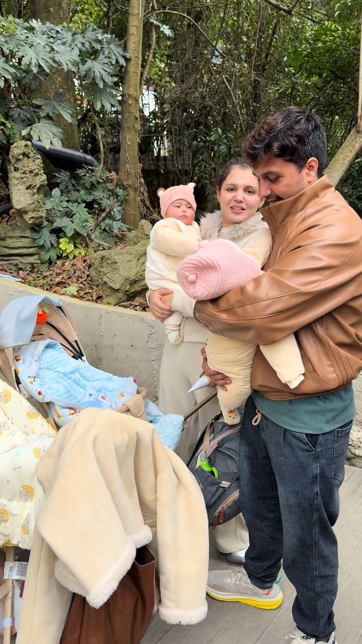 貴陽有外國夫婦為了觀光強將雙胞胎寄存給保安。抖音