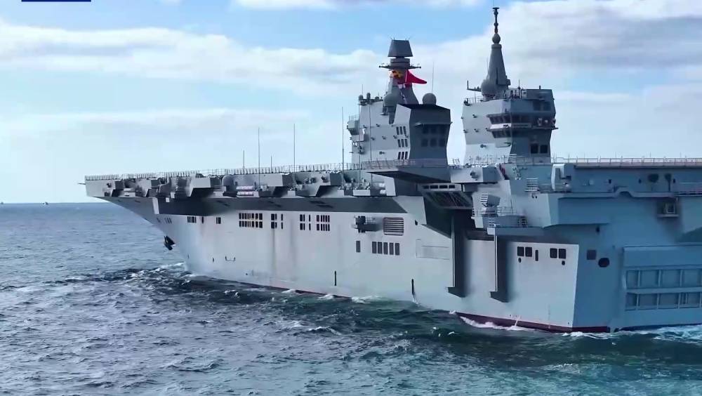 「四川艦」預計年底入列，已完成電磁彈射及阻攔索安裝。