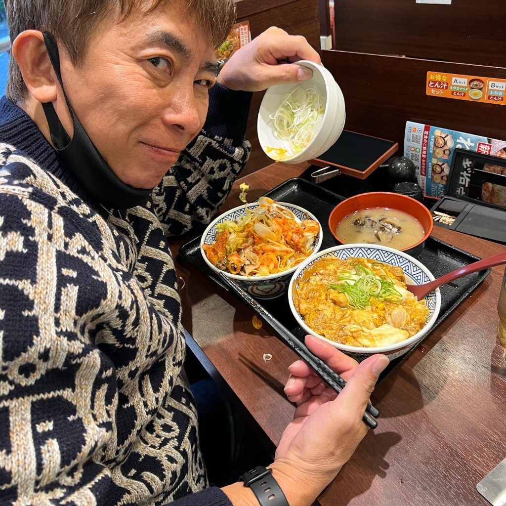 松浦勝人直播中的言論惹日本網民不滿。