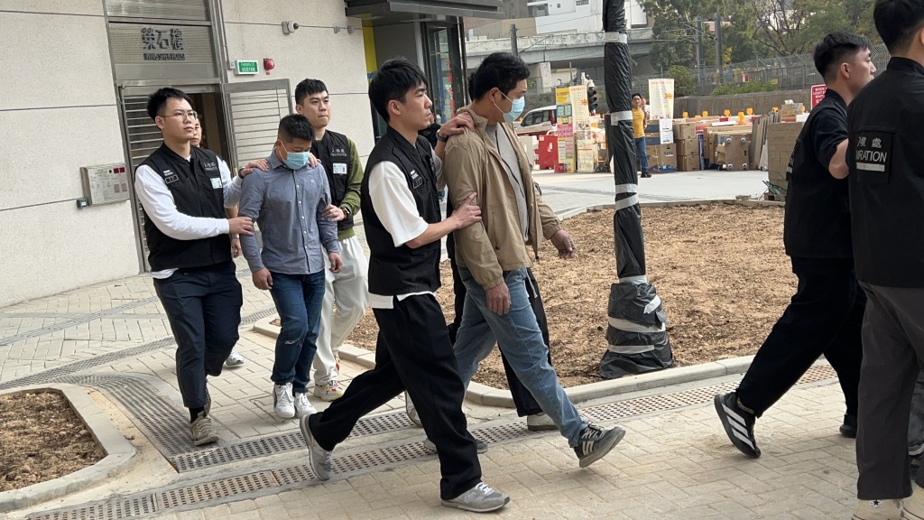 政府為加強打擊非法勞工,會減低潛在免遣返聲請人來港的經濟誘因。資料圖片 政府為加強打擊非法勞工,會減低潛在免遣返聲請人來港的經濟誘因。資料圖片