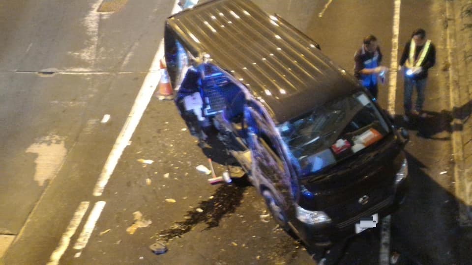 客貨車失事。網民PN Chu圖片