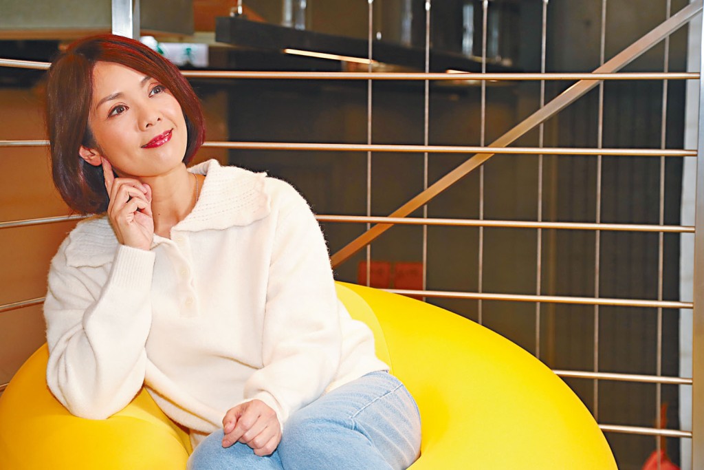 闊別幕前22年的張沅薇，對復出的頭炮計畫大賣關子。