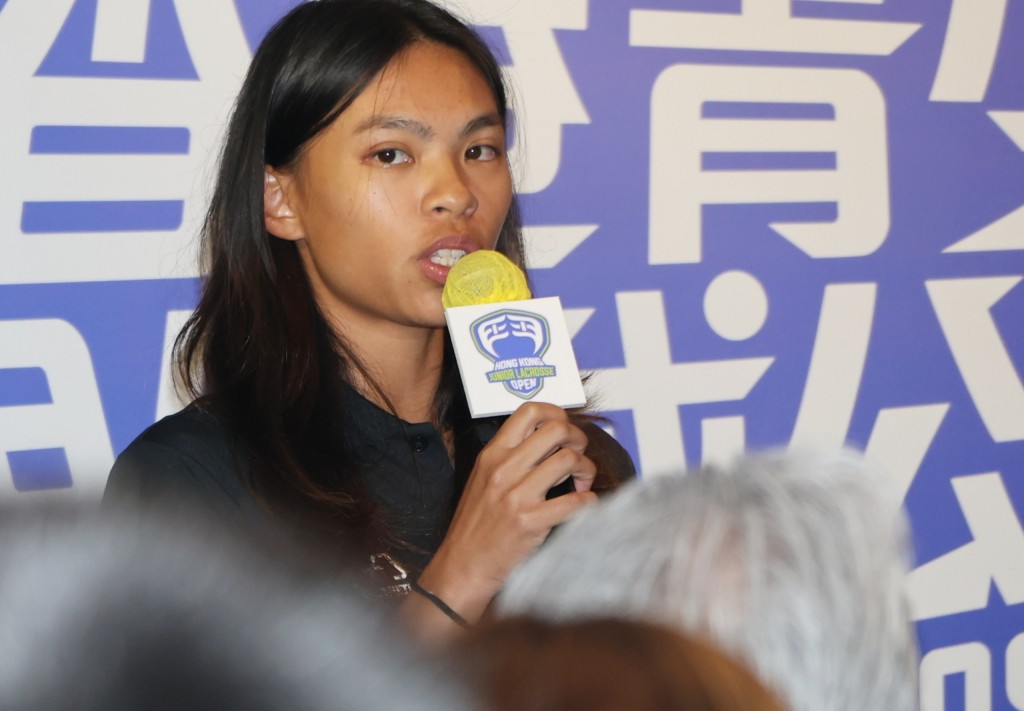 史卓妍在記者會上客串司儀。徐嘉華攝