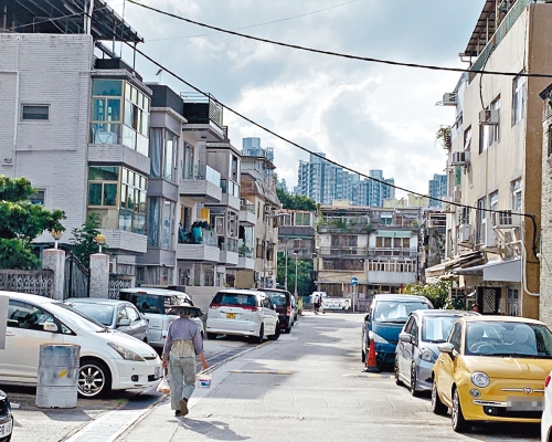 ■《丁屋政策》予新界原居民「特權」惹起各界爭議，終院五名法官昨裁定《丁屋政策》實為合憲。