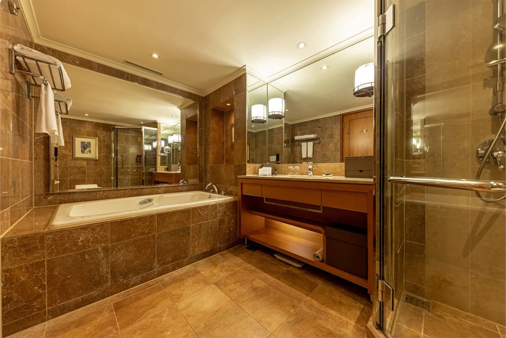 浴室设计富传统大酒店的气派。