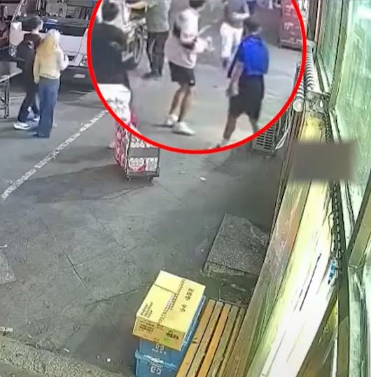 孟先生見小偷逃跑，本能用其1.97米的身軀，協助警察阻截。內蒙古晨報