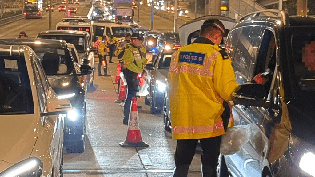東九龍總區打擊交通違例事項。