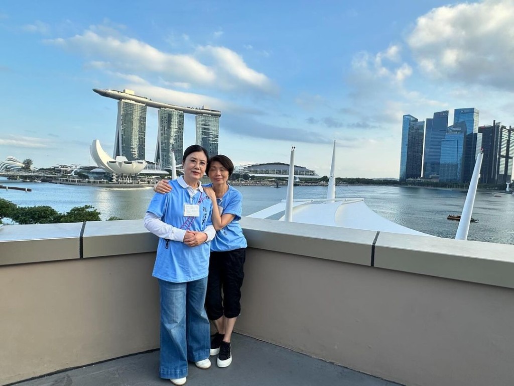 汪明荃去了新加坡一星期，又工作又游玩。