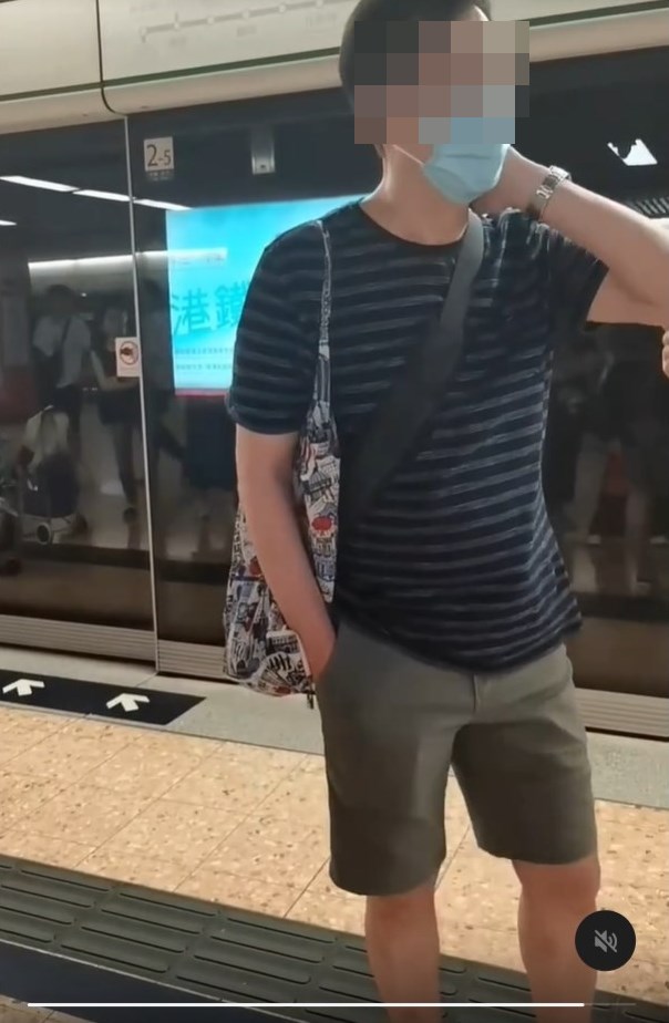 女事主:但係警察嚟之前佢不停靠近我, 就算有地鐵職員保護我都不停靠近我,所 以警察最後都用遊蕩罪拘捕咗佢。Threads截圖 女事主:但係警察嚟之前佢不停靠近我, 就算有地鐵職員保護我都不停靠近我,所 以警察最後都用遊蕩罪拘捕咗佢。Threads截圖