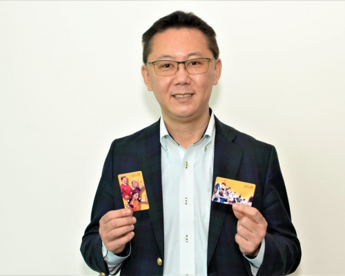 八達通公司向港隊運動員送出紀念八達通卡。