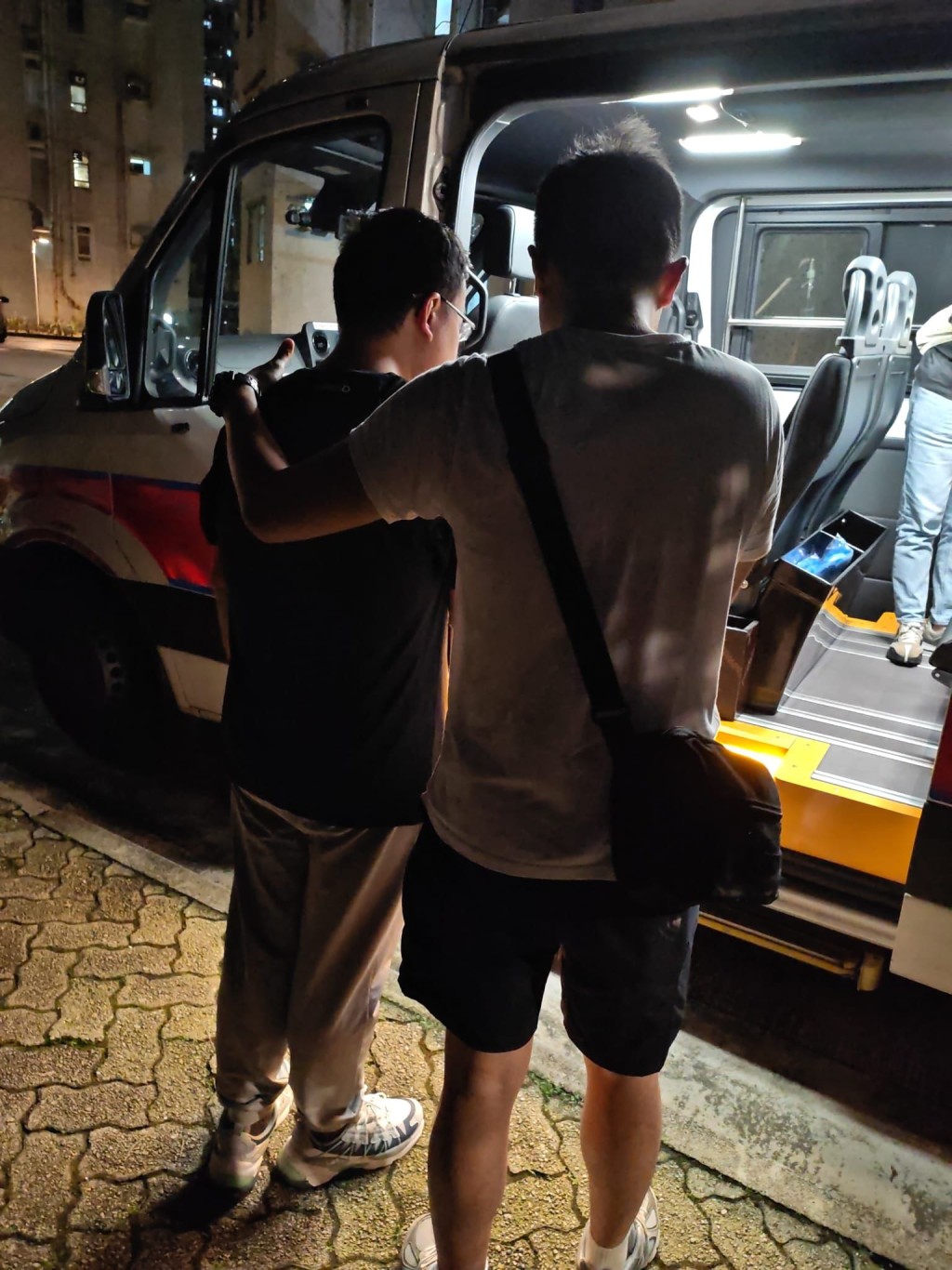 警方在馬鞍山拘捕一名39歲本地男子，涉嫌「刑事毁壞」。警方提供