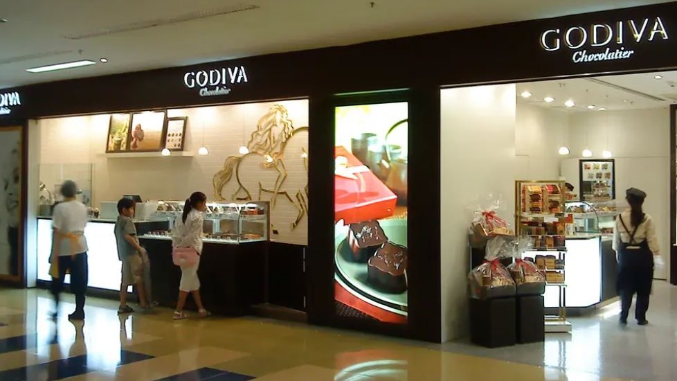 太古城中心Godiva黑朱古力味軟雪糕總含菌量超標45倍  食安中心指令即時停售