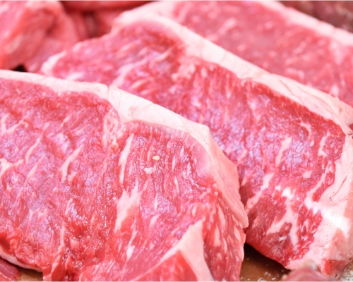 浙江發現一批進口牛排的包裝外檢有新冠病毒。示意圖