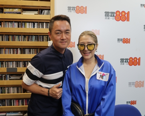 關寶慧今日接受商業電台主持人梁泰來訪問。