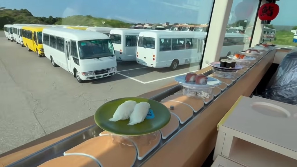 這款巴士預計每天運行5班次,每程乘車時間約為70分鐘。Sushi Bus Co 這款巴士預計每天運行5班次,每程乘車時間約為70分鐘。Sushi Bus Co