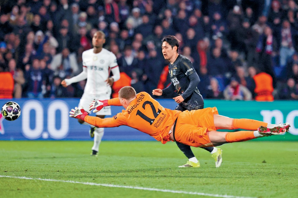 車路士（白衫）以2：5大敗予聖日耳門。