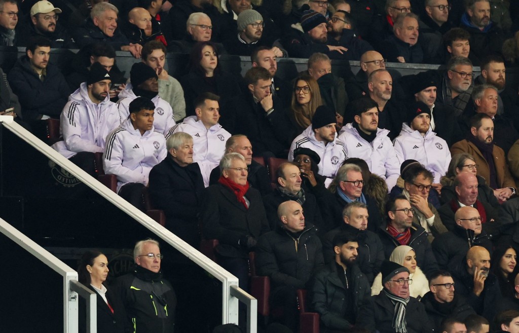 曼聯多名主力受傷，在觀眾席睇波。路透社