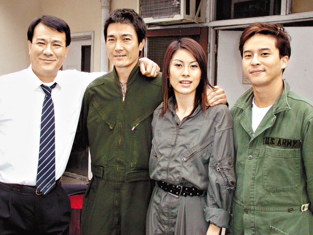 楊天經（右）曾演出李修賢監製的電影《1/2警察》。